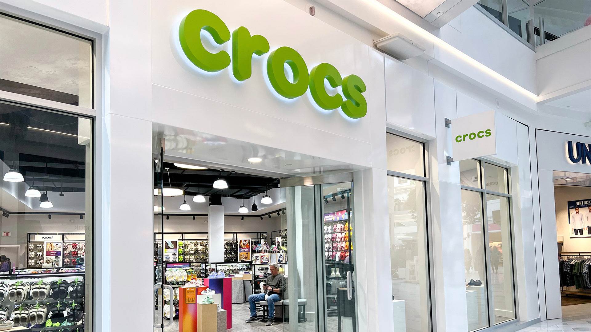 Banner 1 - Crocs Outlet Canada