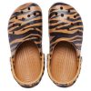 Crocs Classic clog Animal Printing Beach Tiger Stripes Yellow Sandals 206676-2ZF Crocs Classic clog Animal Printing Beach Tiger Stripes Yellow Sandals 206676-2ZF