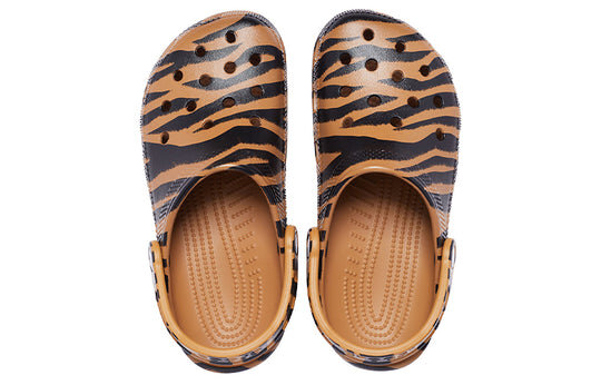 Crocs Classic clog Animal Printing Beach Tiger Stripes Yellow Sandals 206676-2ZF Crocs Classic clog Animal Printing Beach Tiger Stripes Yellow Sandals 206676-2ZF