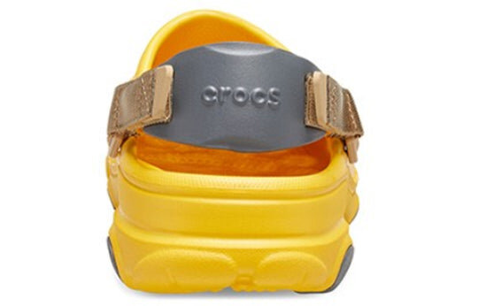 Crocs Classic Clog Beach Sandals Unisex Yellow 206340-700 Crocs Classic Clog Beach Sandals Unisex Yellow 206340-700