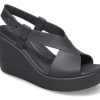 Crocs (WMNS) Brooklyn Cozy Non-Slip Sports Black Sandals 206222-060