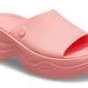 Crocs (WMNS) Skyline Slides “Guava” 208182-6UI